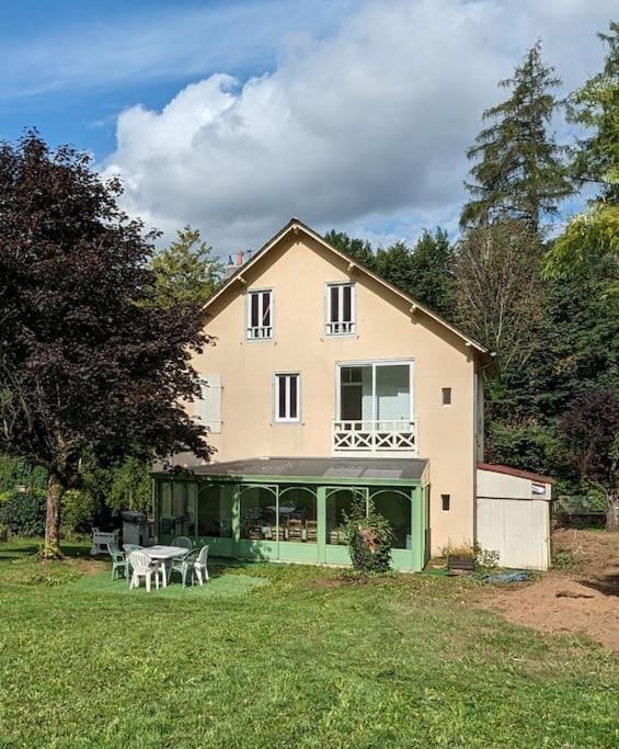 Maison Des Annees 30 - Vic-Sur-Cere - 14 Personnes Εξωτερικό φωτογραφία
