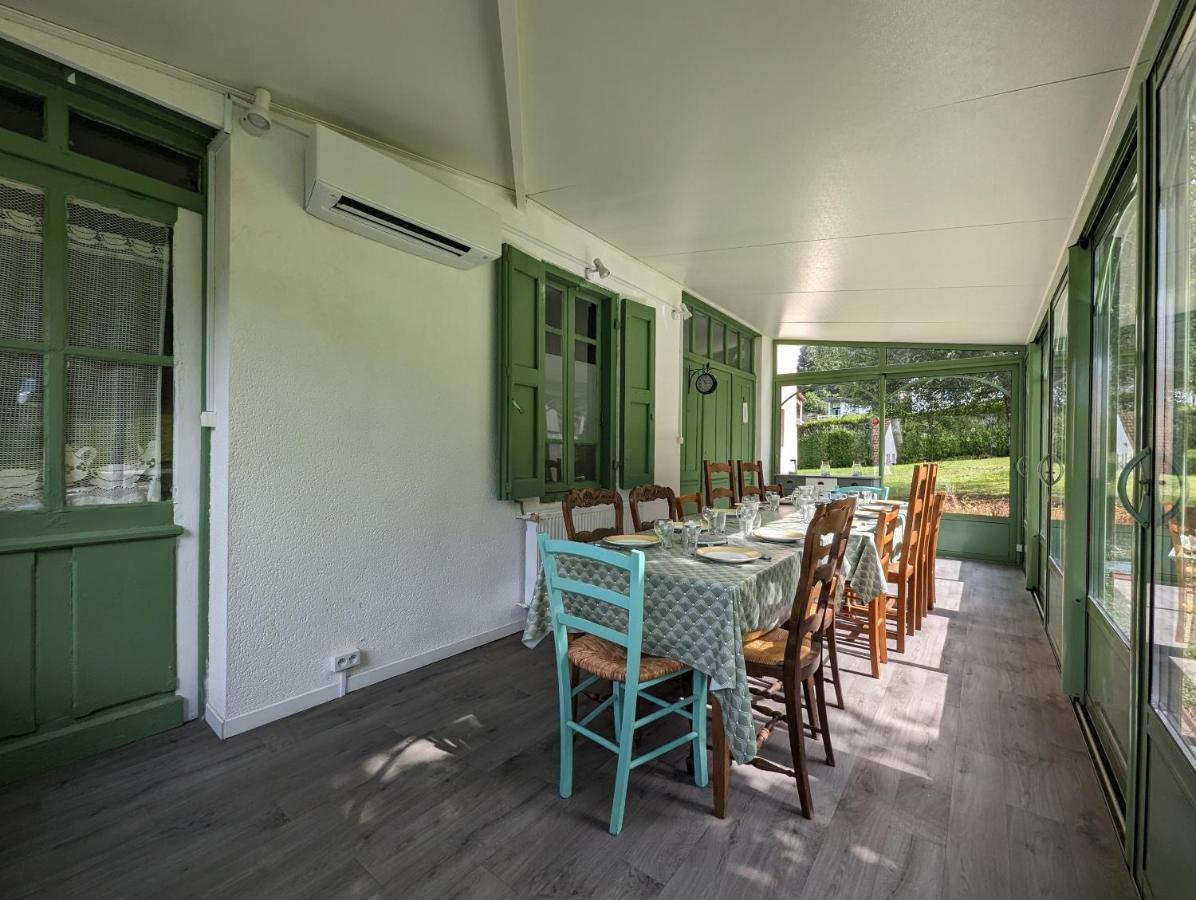 Maison Des Annees 30 - Vic-Sur-Cere - 14 Personnes Εξωτερικό φωτογραφία